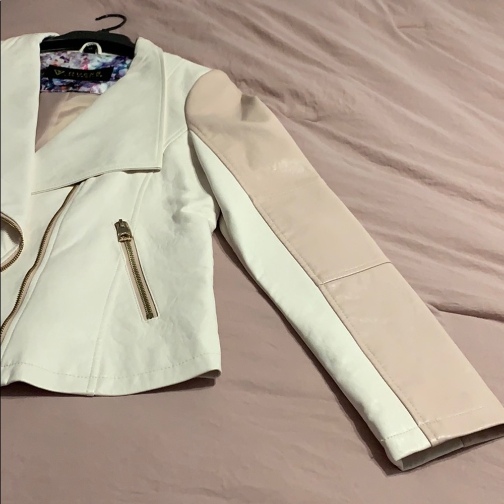 Guess pink and white leather jacket - Picture 2 of 7